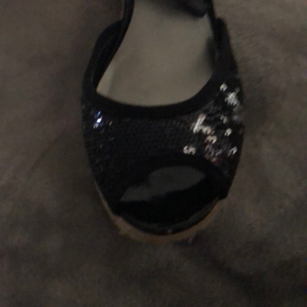 Guess heels